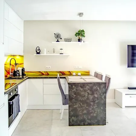 Marina 11 - Z Prywatnym Miejscem Parkingowym W Podziemnym Garazu Iława