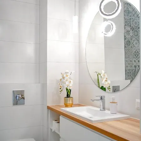 Marina 11 - Z Prywatnym Miejscem Parkingowym W Podziemnym Garazu * Iława