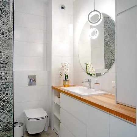 Marina 11 - Z Prywatnym Miejscem Parkingowym W Podziemnym Garazu Iława